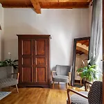 Best Location W/ Breathtaking Views Chic Palace