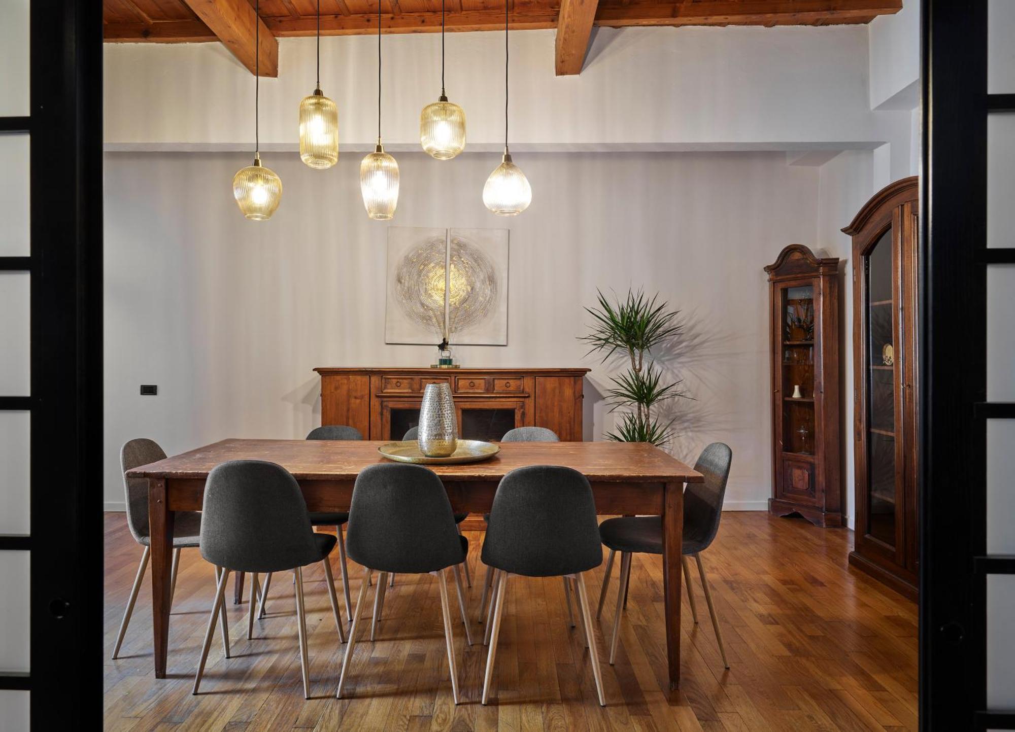 Location W/ Breathtaking Views Chic Palace Apartment *
